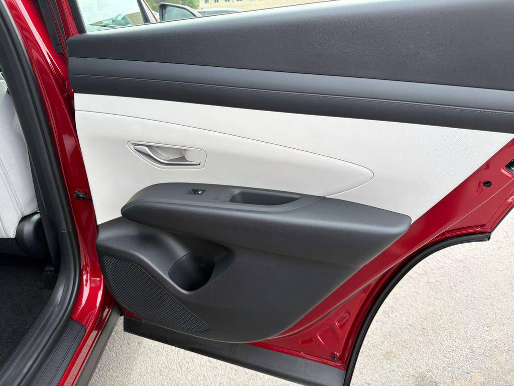 New 2026 Ultimate Red HYUNDAI SE FWD image 17