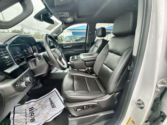 2024 GMC Sierra 1500 SLT - Photo 18