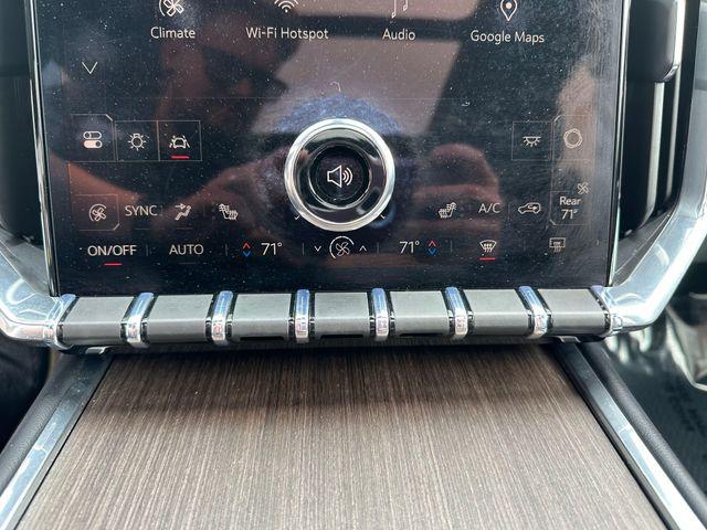 2025 GMC Acadia Denali AWD