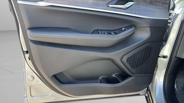 2026 Jeep Grand Cherokee L Altitude 4x4