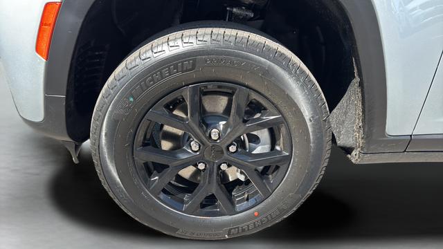 2026 Jeep Grand Cherokee L Altitude 4x4