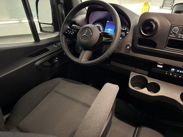 2025 Mercedes-Benz Sprinter 2500 Standard Roof 4-Cyl Diesel