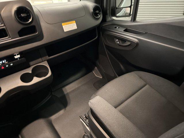 2025 Mercedes-Benz Sprinter 2500 Standard Roof 4-Cyl Diesel