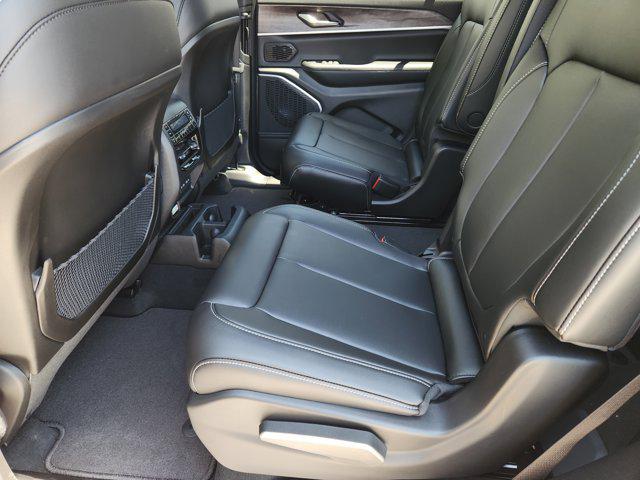 2026 Jeep Grand Cherokee L Limited 4x4
