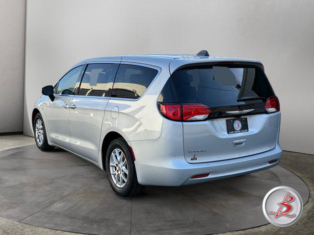 2022 Chrysler Voyager LX