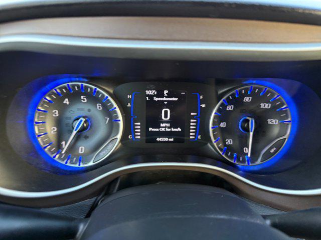 2022 Chrysler Voyager LX