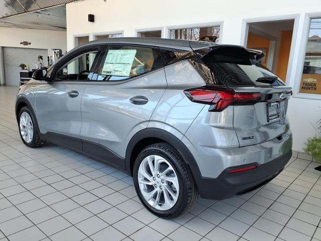 2027 Chevrolet Bolt LT FWD