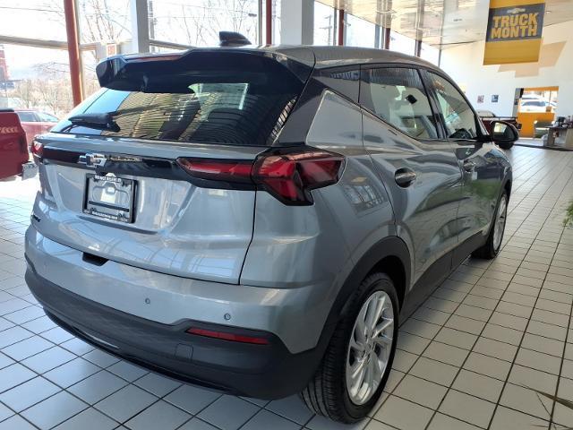 2027 Chevrolet Bolt LT FWD
