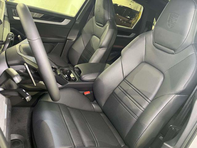 2026 Porsche Cayenne Unknown