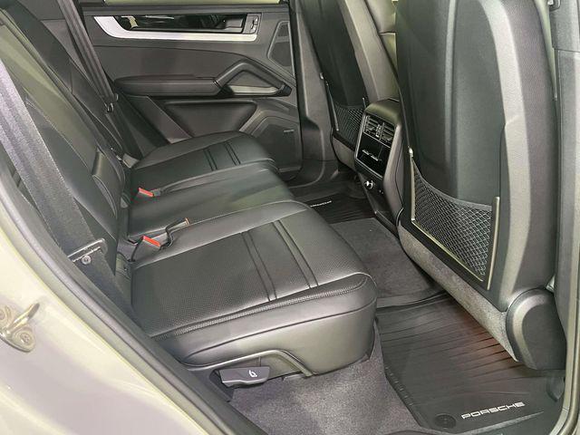 2026 Porsche Cayenne Unknown