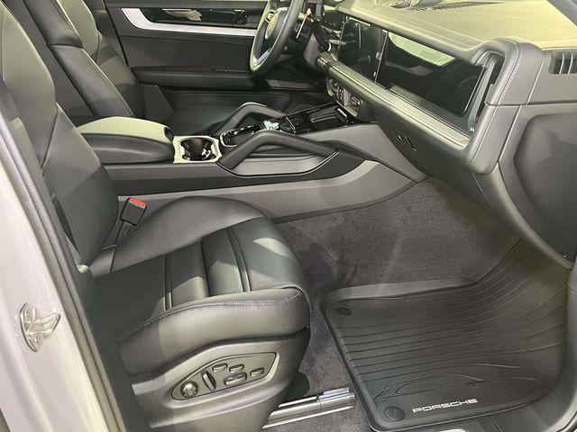 2026 Porsche Cayenne Unknown
