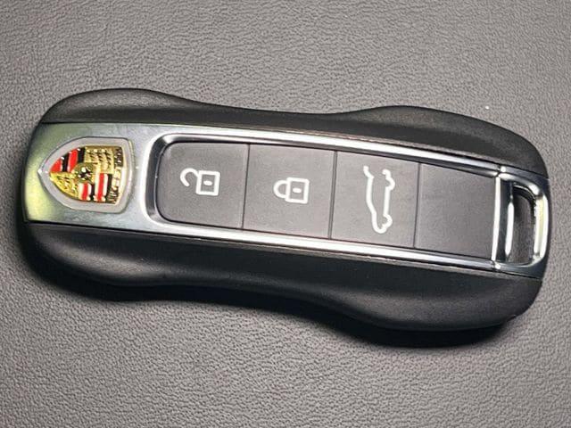 2026 Porsche Cayenne Unknown