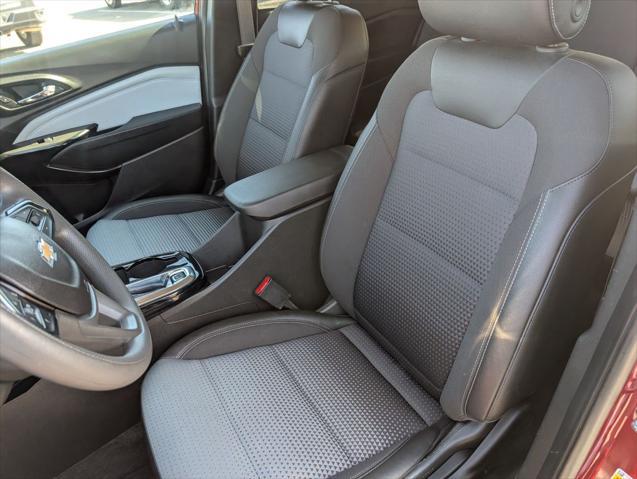 2025 Chevrolet Trax FWD LT