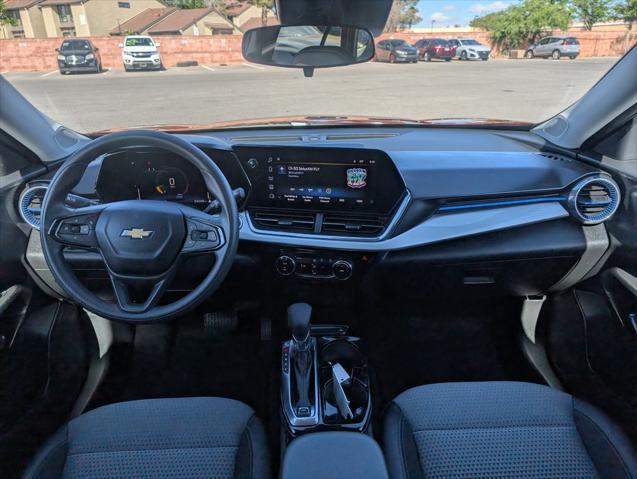 2025 Chevrolet Trax FWD LT