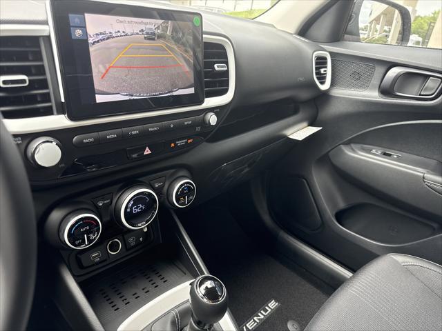 2026 Hyundai Venue SEL w/Two-Tone Roof
