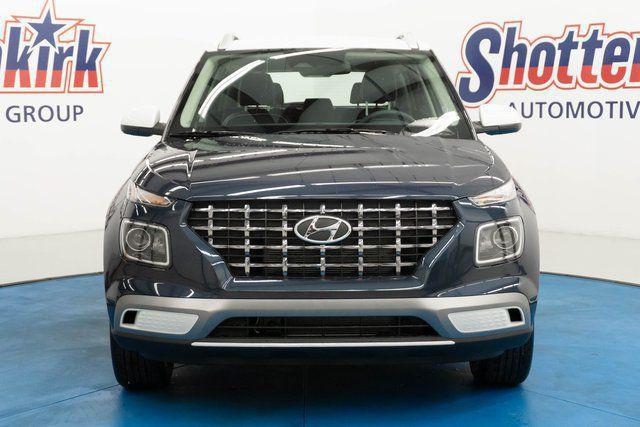 2026 Hyundai Venue SEL w/Two-Tone Roof