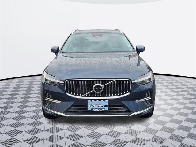 2023 Volvo XC60 B5 Ultimate Bright Theme