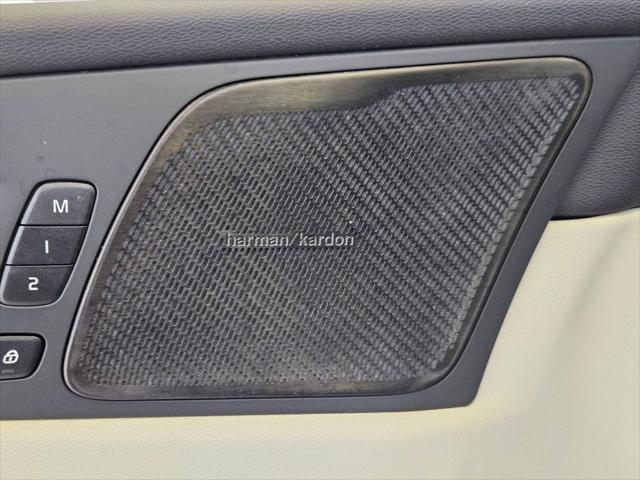 2023 Volvo XC60 B5 Ultimate Bright Theme