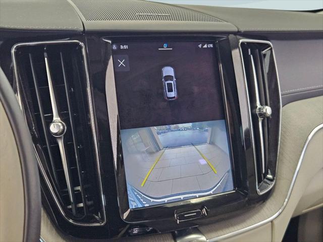 2023 Volvo XC60 B5 Ultimate Bright Theme