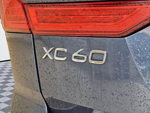 2023 Volvo XC60 B5 Ultimate Bright Theme