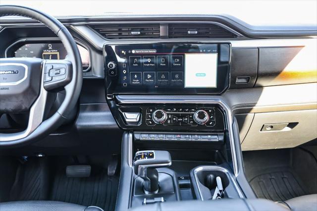 2024 GMC Sierra 1500 4WD Crew Cab Short Box Denali