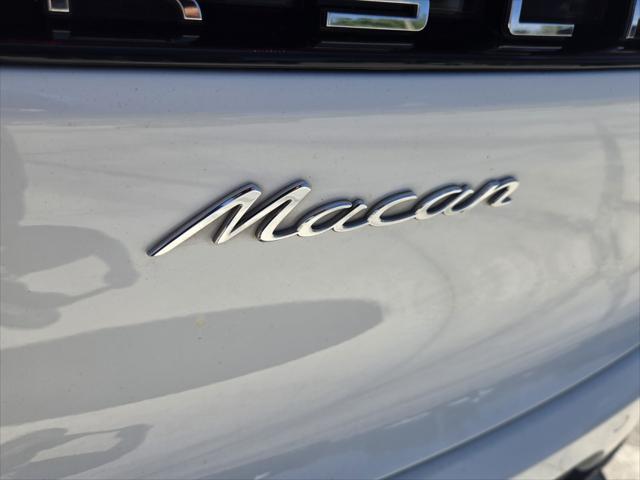 2020 Porsche Macan BASE