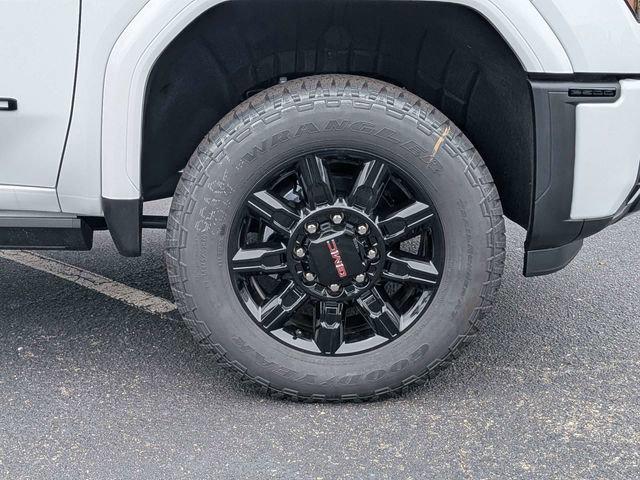2026 GMC Sierra 2500HD Crew Cab, Standard Bed, AT4, 4WD