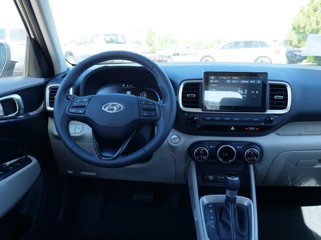2026 Hyundai Venue SEL w/Two-Tone Roof