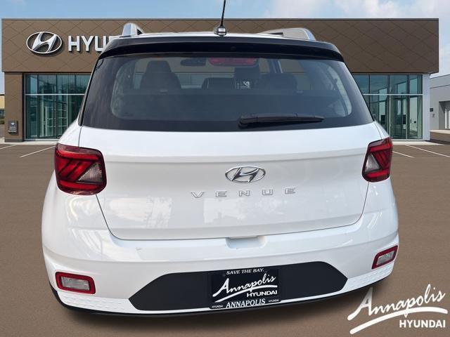 2026 Hyundai Venue SEL w/Two-Tone Roof