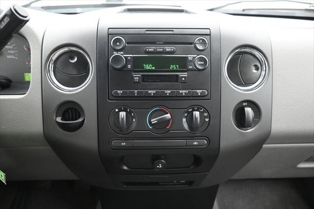 2004 Ford F-150 XLT