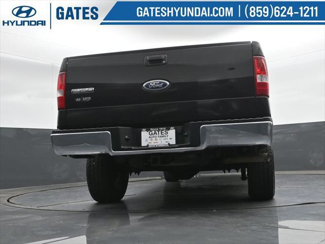 2004 Ford F-150 XLT