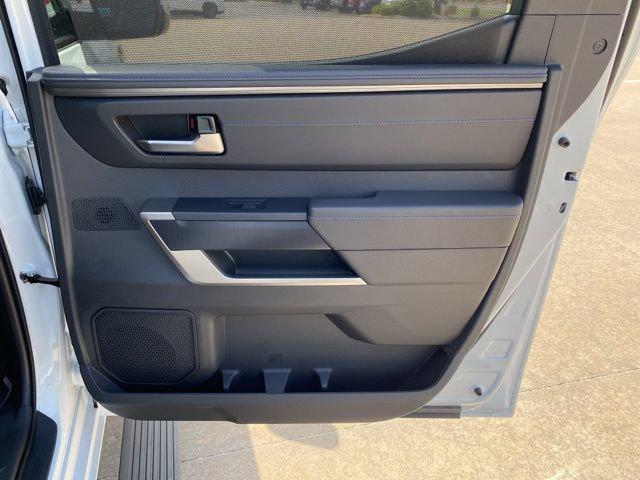 2026 Toyota Tundra Platinum Hybrid CrewMax 5.5' Bed