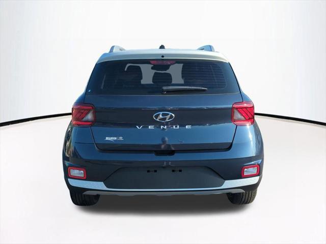 2026 Hyundai Venue SEL w/Two-Tone Roof