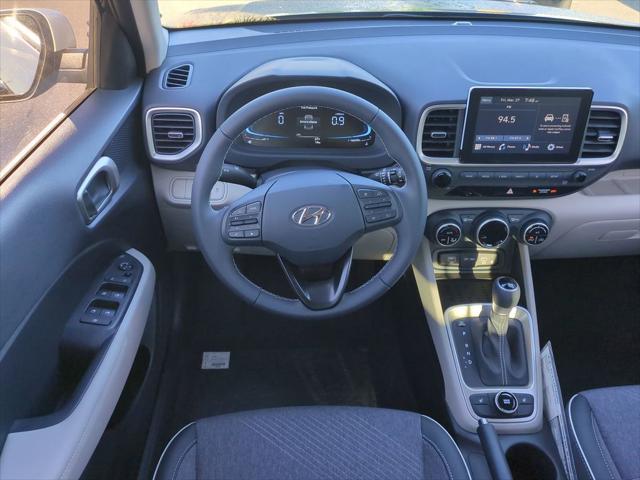 2026 Hyundai Venue SEL w/Two-Tone Roof