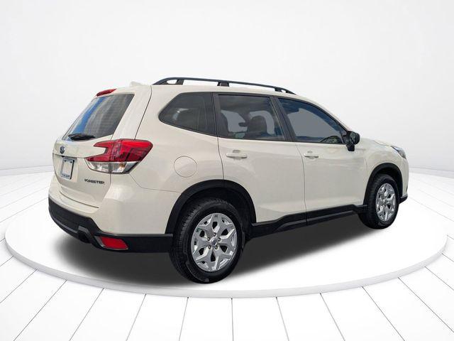 2023 Subaru Forester Base