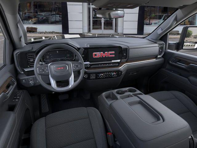 2026 GMC Sierra 2500HD Crew Cab, Standard Bed, SLE, 4WD