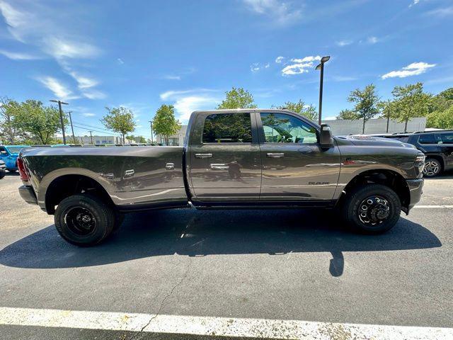 2026 Ram 3500 Laramie Crew Cab 4x4 8' Box