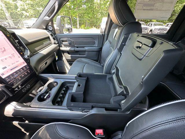 2026 Ram 3500 Laramie Crew Cab 4x4 8' Box