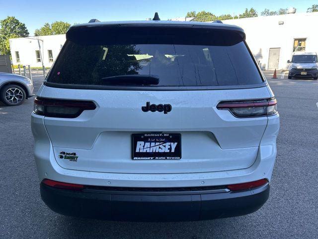 2026 Jeep Grand Cherokee Altitude 4x4