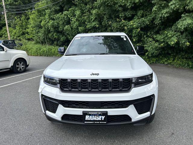 2026 Jeep Grand Cherokee GRAND CHEROKEE L LAREDO ALTITUDE 4X4