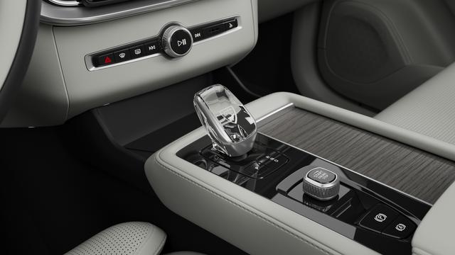 2026 Volvo XC90 Plug-In Hybrid Ultra, T8 AWD, Electric/Gasoline, Bright, 7 Seats