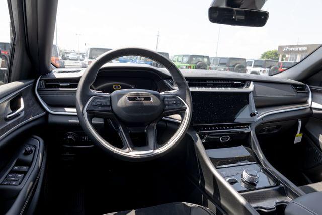 2026 Jeep Grand Cherokee L GRAND CHEROKEE L LAREDO ALTITUDE 4X4