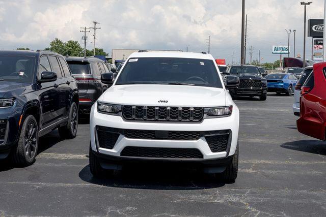 2026 Jeep Grand Cherokee L GRAND CHEROKEE L LAREDO ALTITUDE 4X4