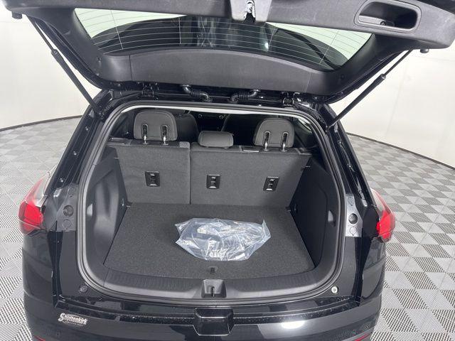 2027 Chevrolet Bolt LT FWD