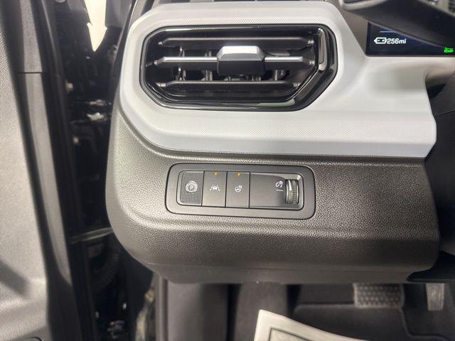 2027 Chevrolet Bolt LT FWD