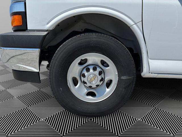2026 Chevrolet Express Cargo Van 2500 Regular Wheelbase, WT, RWD