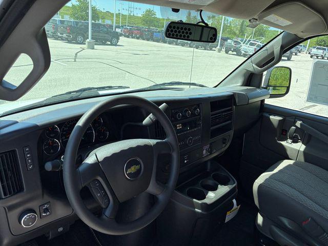 2026 Chevrolet Express Cargo Van 2500 Regular Wheelbase, WT, RWD
