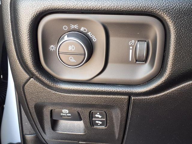 2021 Ram 1500 Lone Star Crew Cab 4x4 5'7" Box