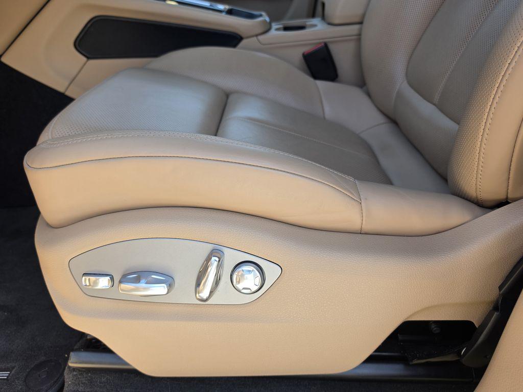 2023 Porsche Macan - Photo 14