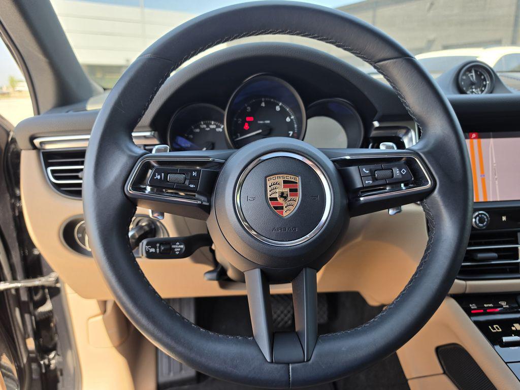 2023 Porsche Macan - Photo 25